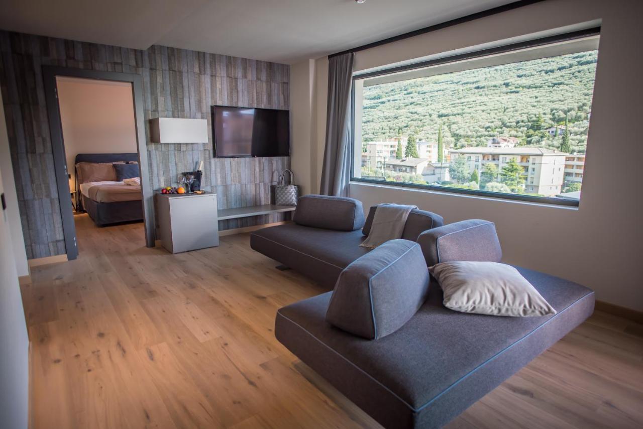 Hotel Villa Enrica Riva Zewnętrze zdjęcie